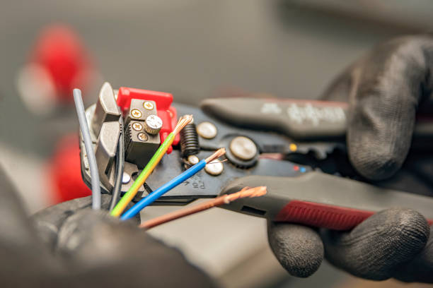 Best Affordable Emergency Electrician  in Collinsville, MS